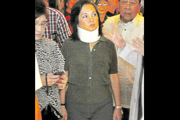 Critics say Arroyo should be allowed to seek treatment abroad ...