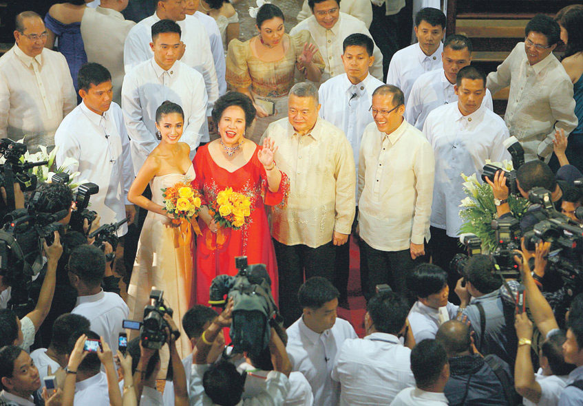  during their 40th wedding anniversary at the Manila Cathedral