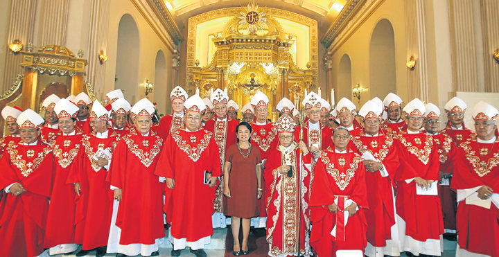 Bishops tell Gloria Macapagal Arroyo: It's time to explain ...