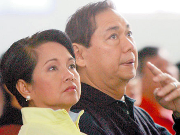Ex-first couple faces non-bailable poll rap | Inquirer News