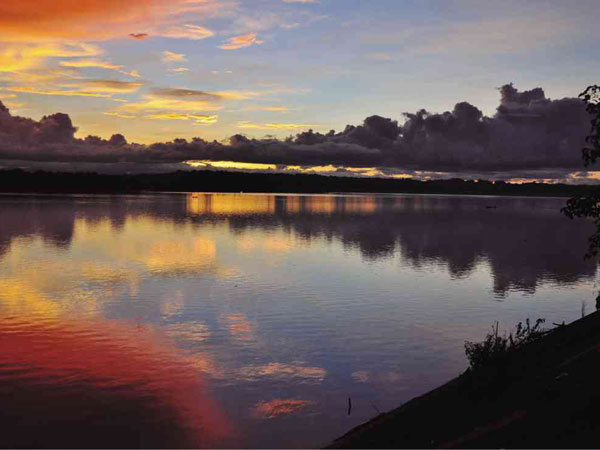 THE SUN sets at the Cagayan River in Barangay Catayauan in Lal-lo town, Cagayan province. The river provides irrigation to vast tracts of land and has become a rich source of marine life, making Cagayan Valley the country’s food basket. MELVIN GASCON 