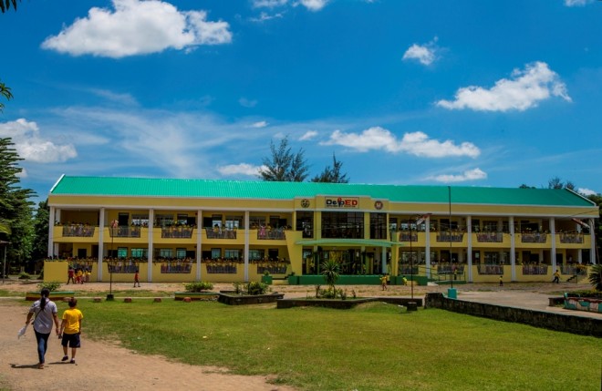 The PAGCOR-funded two-storey, 10-classroom school building at the Tayug Central Elementary School in Pangasinan would benefit the school's 1,400 students. It was constructed through the state-run gaming agency’s “Matuwid na Daan sa Silid-Aralan” project. To date, PAGCOR has already set aside P10 billion for its school building program which aims to construct thousands of classrooms in state-subsidized schools nationwide. 