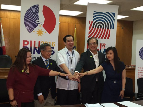 The Comelec in partnership with Philippine Daily Inquirer (represented by Central Desk chief Juliet Javellana (first from left) and GMA 7 will hold a presidential debate in February at the Capitol University in Cagayan de Oro City. ARIES JOSEPH HEGINA/INQUIRER.net