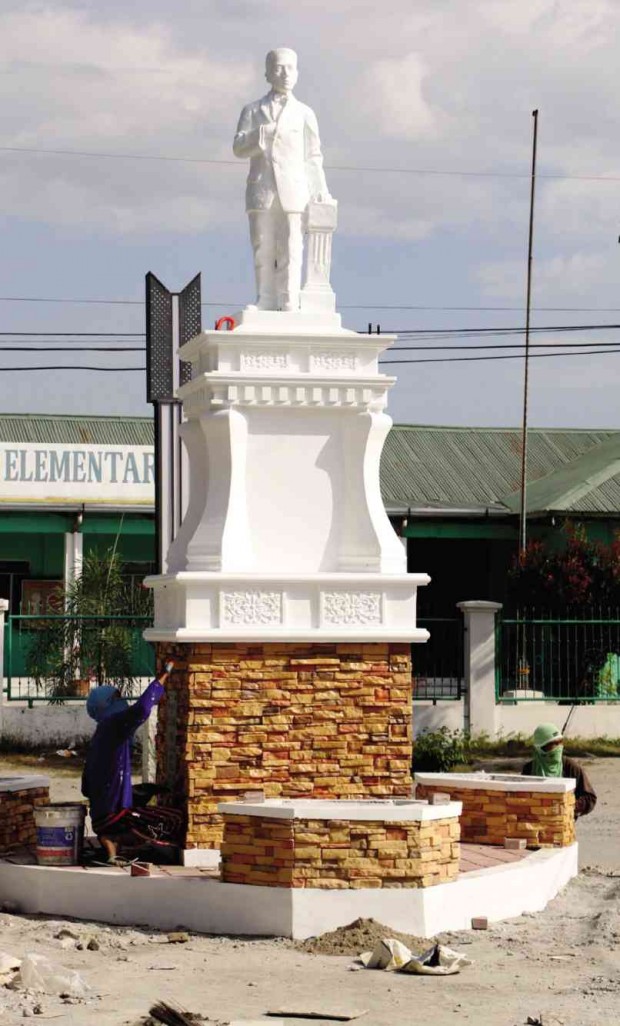IN 1924, grateful citizens of Bacolor in Pampanga built a monument in honor of their leader-writer Felix Napao Galura. They raised his monument twice from lahar.           E. I. REYMOND T. OREJAS