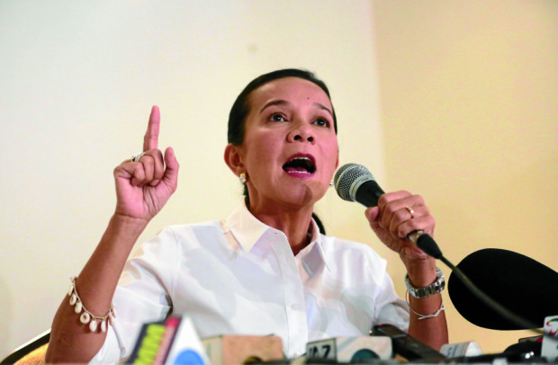 NOT BACKING OUT / MAY 5, 2016 Presidential candidate Sen. Grace Poe speaks during a press briefing at Milky Way restaurant in Makati on Thursday, May 5, 2016.  Poe said she is not withdrawing from the presidential race. INQUIRER PHOTO / GRIG C. MONTEGRANDE