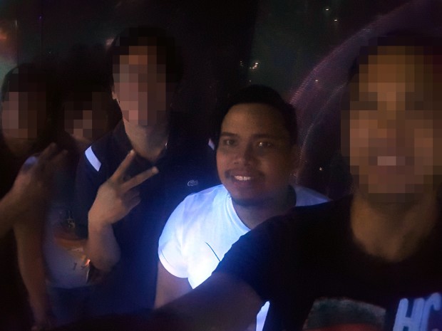 SUSPECTED drug supplier Joshua Habalo (in white shirt) in a selfie with the NBI undercover agents (faces blurred) who would later arrest him in a buy-bust operation at a Pasay City club early Saturday morning. NBI PHOTO (For Annelle Tayao's story titled "Party's over for drug dealer")