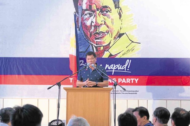 THANK YOU, CEBU  President-elect Rodrigo Duterte speaks to his supporters in Cebu City during a party celebrating his electoral victory on Thursday. PHOTO FROM DAVAO CITY MAYOR’S OFFICE 