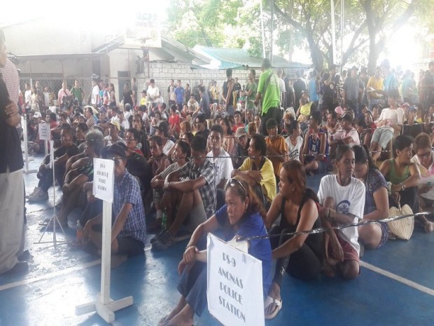 Drug users and pushers undergo briefing and orientation for rehabilitation. (RADYO INQUIRER FILE PHOTO)