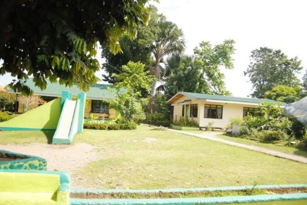 Schools in Albuera, Leyte, look like they have closed for holidays on Aug. 4, 2016 but the true reason for the suspension of classes is grim. School officials fear more clashes between the police and armed men of suspected drug trader Kerwin Espinosa, who remains at large.  At least six of his men were killed when police attacked the  Espinosas' residential compound on Aug. 3, 2016. (Photo by ROBERT DEJON/INQUIRER VISAYAS)