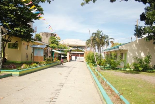 The streets leading to schools in Albuera town, Leyte, are quiet and deserted on Aug. 4, 2016, a day after the bloody clash between police and armed men of drug trafficking suspect Kerwin Espinosa, who remains at large. (Photo by ROBERT DEJON/INQUIRER VISAYAS)