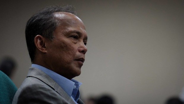 Energy Secretary Alfonso Cusi attends the Senate hearing on the power situation in the country. JOSEPH VIDAL/PRIB