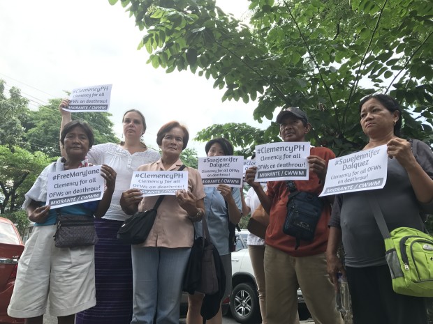 Families of OFWs on death row Mary Jane Veloso, Rose Dacanay, and Jennifer Dalquez troop to Malacañang to ask for President Rodrigo Duterte's help. NESTOR CORRALES/INQUIRER.net
