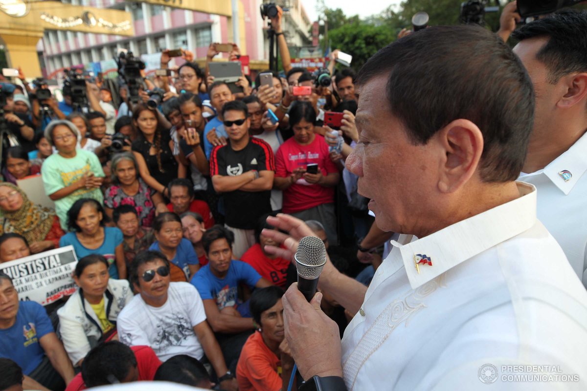 President Rodrigo Duterte meets with farmers camped out at Mendiola on May 9, 2017 (INQUIRER.net FILE PHOTO)