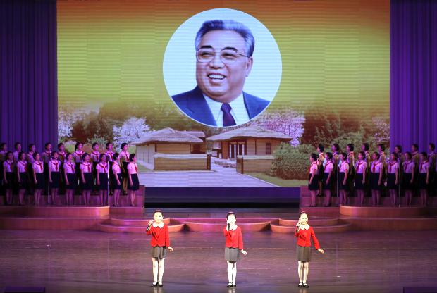 North Korean children performing - 14 April 2017