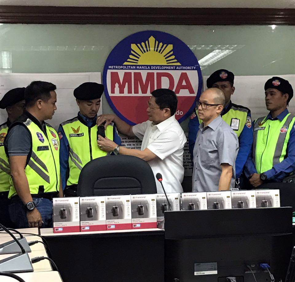 Mmda Gets Body Cameras To Equip Traffic Enforcers Inquirer News