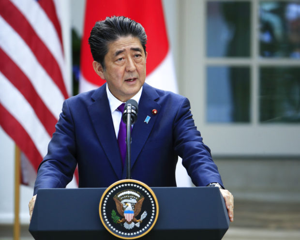 Abe offers funds for denuclearization