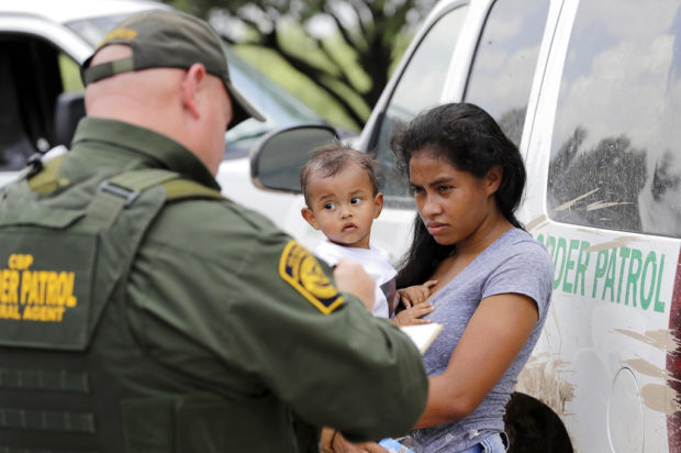 US authorities abandon 'zero-tolerance' for immigrant families