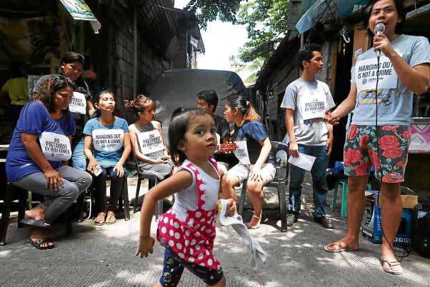 Many arrested ‘tambay’ can’t afford P200 fine