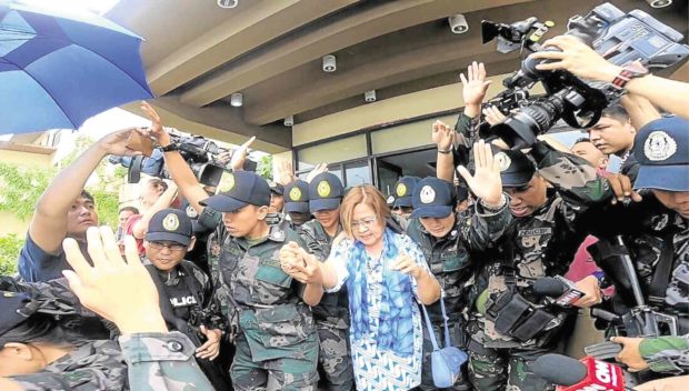 With no prosecution witness, judge calls off De Lima hearing