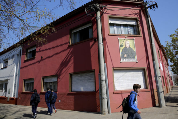 Argentina: Raid at school for deaf in clerical abuse probe
