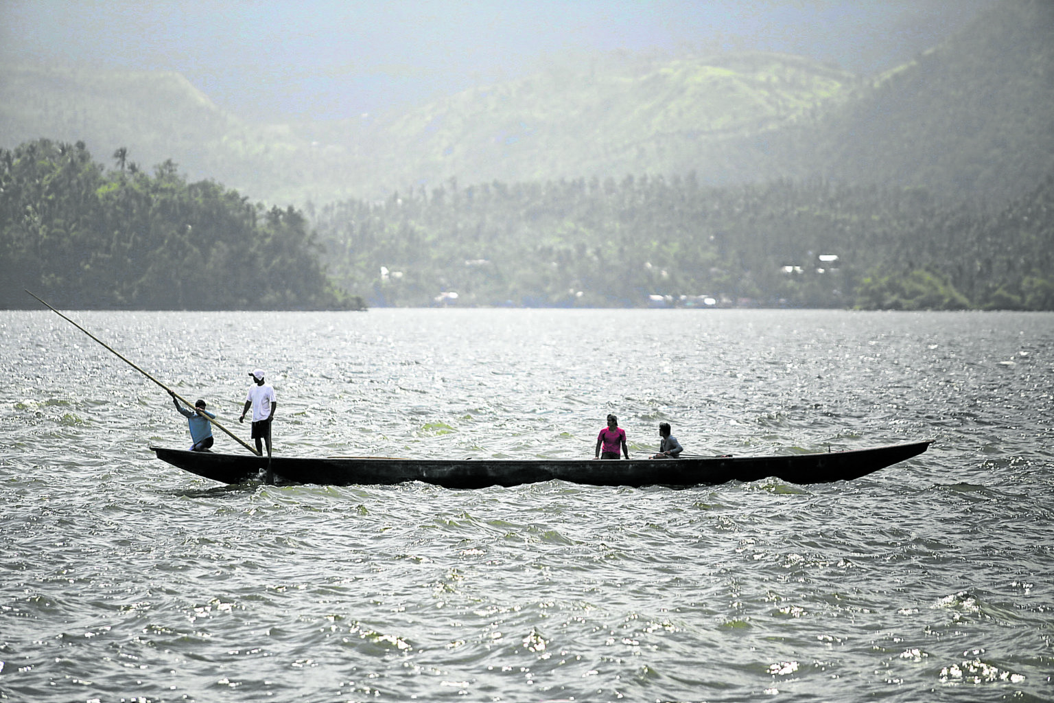 Fish Kill Hits Lake Buhi P 2 1M Worth Of Tilapia Lost Inquirer News