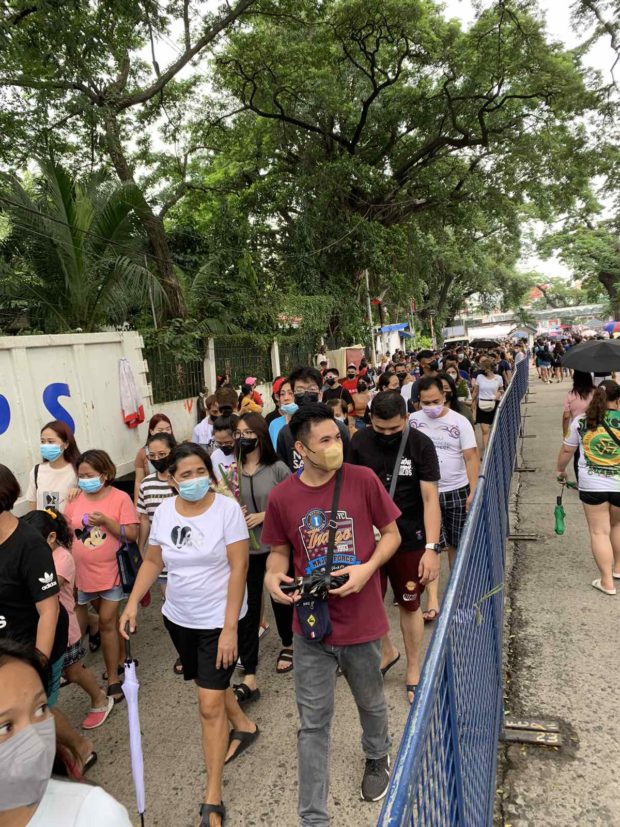 LOOK At Least 91 000 People Visit Manila North Cemetery For Undas 2022