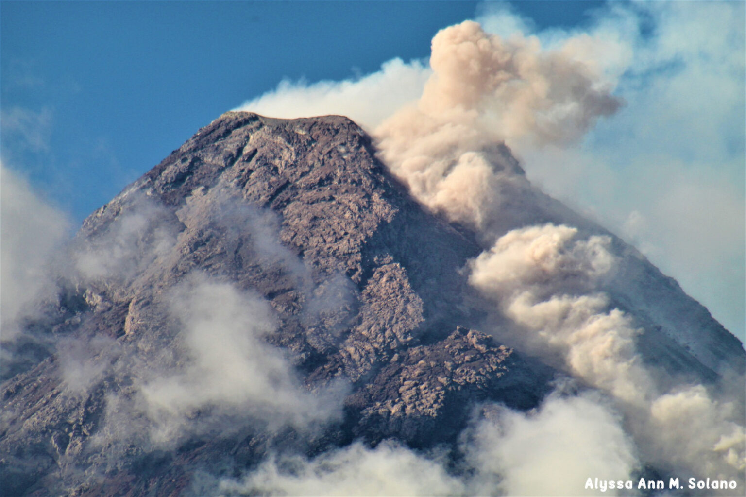 1 Volcanic Earthquake 177 Rockfall Events Recorded In Mayon Volcano