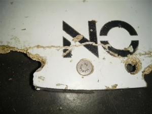 Debris in Mauritius to be examined by MH370 investigators