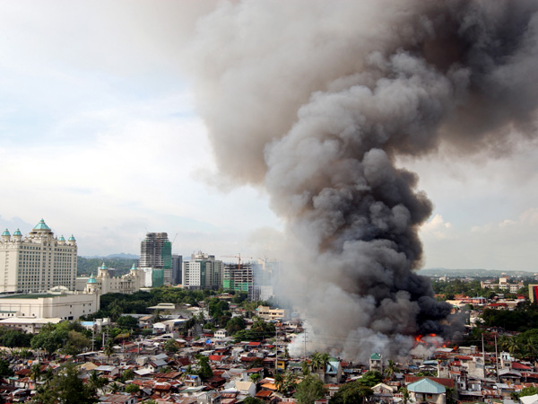 300 families homeless as fire hits depressed area in Cebu | Inquirer News