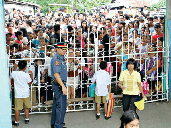 Over 32,000 cops dispatched nationwide as school classes begin