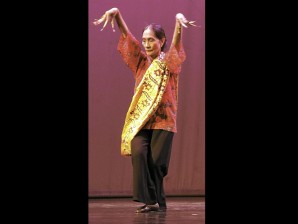 “LINGGISAN” (bird dance) posture and gesture as demonstrated by the author. PHOTO COURTESY OF EARTHIAN MAGAZINE