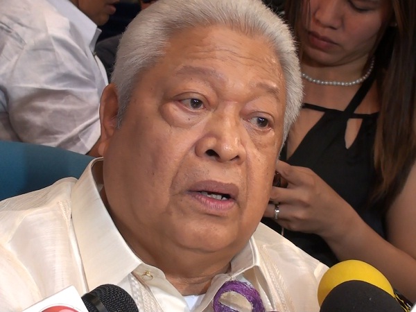 Lagman opts to stay independent; hits majority-installed minority leader