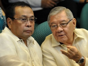 Speaker Feliciano Belmonte Jr. (right) and Majority Leader Neptali Gonzales II: ‘Reluctant’. INQUIRER FILE PHOTO