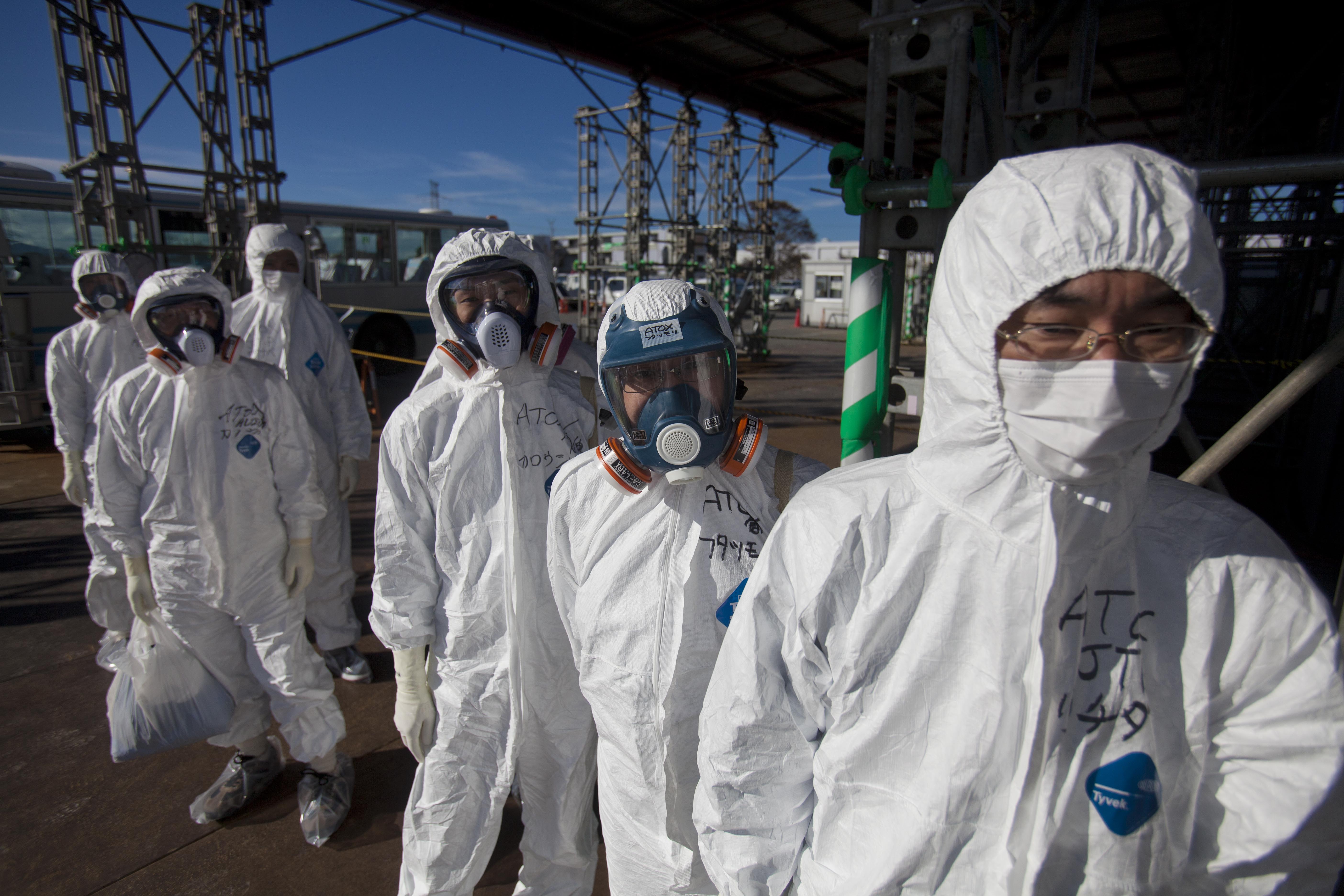 Авария на аэс в японии. АЭС Фукусима-1. Фукусима 1 авария. Авария на АЭС Фукусима. Фукусима 2011 радиация.