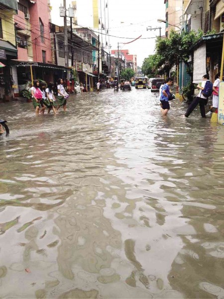 Metro hell and high water: MMDA blames estero slums | Inquirer News