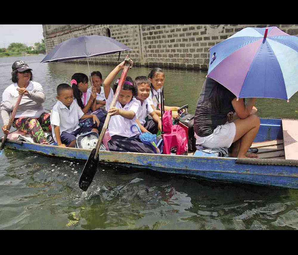 K to 12: Teaching in local language a hit among kids | Inquirer News