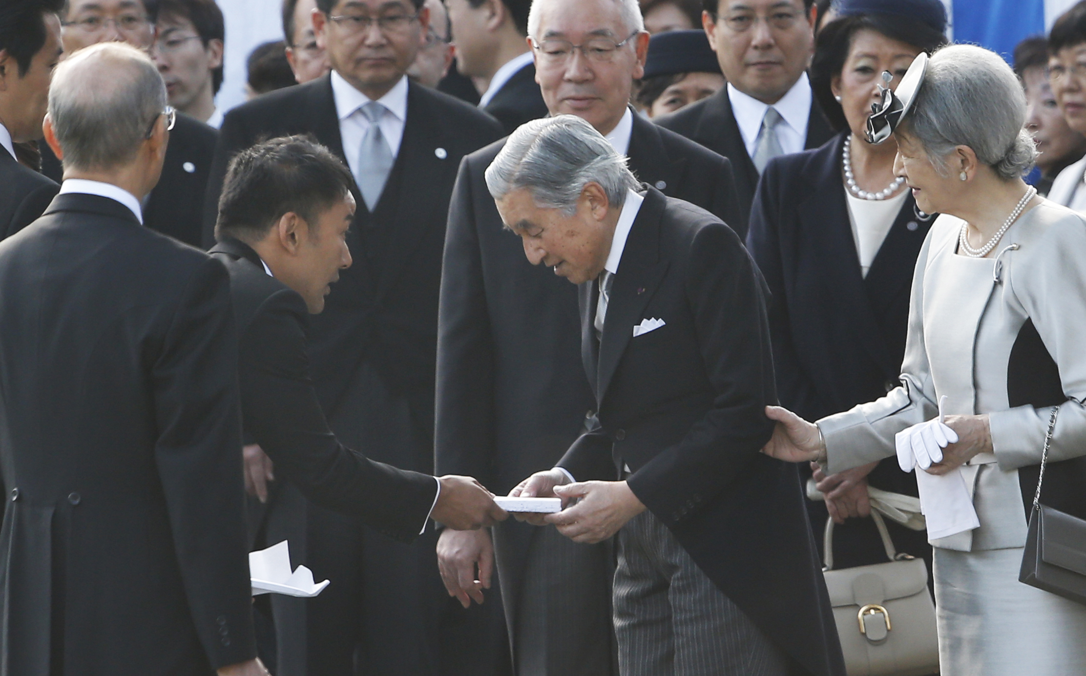 letter-handed-to-emperor-causes-uproar-in-japan-inquirer-news