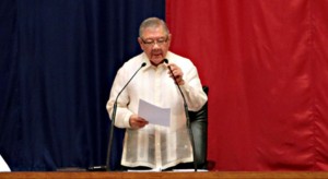 Speaker of the House Sonny Belmonte opens the regular session of the 16th Congress on Monday prior to President Benigno S. Aquino III State of the Nation Address at the House of Representative in Quezon City. INQUIRER PHOTO / GRIG C. MONTEGRANDE 