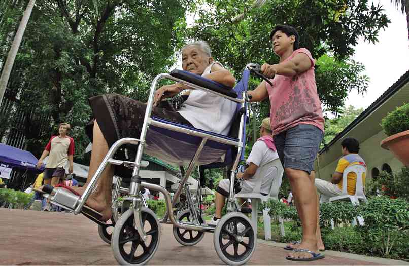 Poe wants monthly allowance for senior citizens