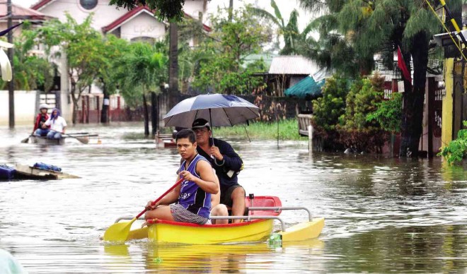 BAYBREEZE Executive Village during the 2012 flood that took months to recede INQUIRER FILE PHOTO 