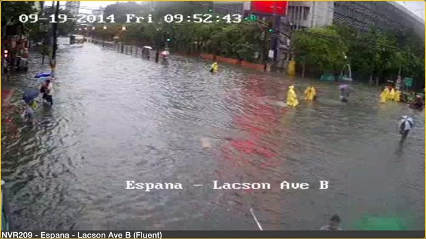 Flood Update (as of 957am) The entire stretch of Espana is no longer passable. @iskomoreno