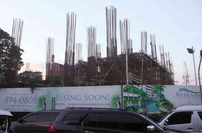 HEIGHT IS MIGHT The rising 30-story condo project in Sta. Ana, Manila, that city officials had exempted from an ordinance limiting residential structures in the area to only seven stories MARIANNE BERMUDEZ
