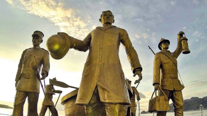 EXILED RIZAL  Statues depict the arrival of Dr. Jose Rizal in Dapitan City in Zamboanga del Norte province, where the national hero was exiled by the Spanish colonial government in 1892. The country observes Rizal’s 118th death anniversary Tuesday.  NICO ALCONABA/INQUIRER MINDANAO