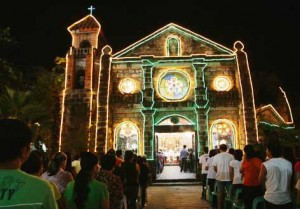 DAWNMASS People attend the first of nine dawn Masses at San Dionisio Chapel in Parañaque City, on the outskirts of Manila in this picture taken Dec. 16, 2012, to signal the start of the Christmas season The tradition of dawnMasses dates back to the Spanish era. The Philippines ismore than 70 percent Catholic. INQUIRER FILE PHOTO