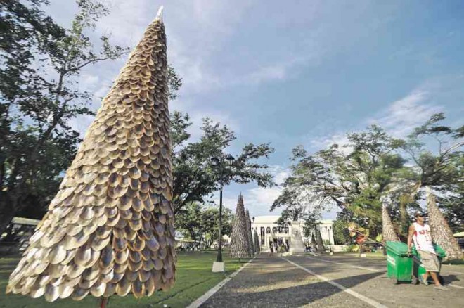 AFTER heaving a sigh of relief for being spared from Typhoon “Ruby,” the provincial government of Sorsogon returns to its celebration of Christmas, reinstalling Christmas trees made of the local shell “baluko.”  MARK ALVIC ESPLANA/INQUIRER SOUTHERN LUZON
