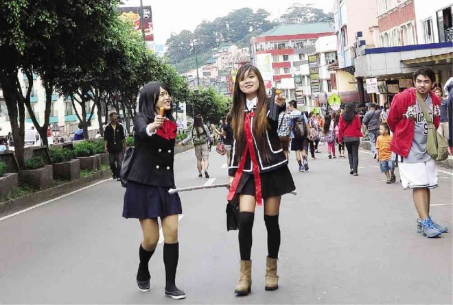 BAGUIO closed downtown Session Road to vehicular traffic as it celebrated its 105th foundation day, allowing residents to loiter around a street known for its traffic jams. EV ESPIRITU/ INQUIRER NORTHERN LUZON