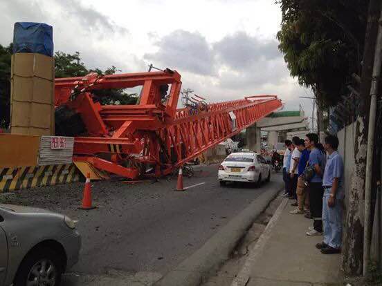 Girder launcher which crashed on at least five vehicles at Tramo-Andrews Ave. Contributed photo from Naim Guroalim