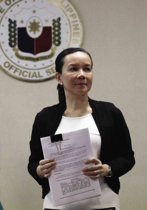 DRAFT SENATE REPORT ON MAMASAPANO  Sen. Grace Poe, chair of the Senate committee on public order, shares with the media a summary of the findings of the Senate probe into the Mamasapano tragedy. At press time 10 senators had signed the report.  JOAN BONDOC