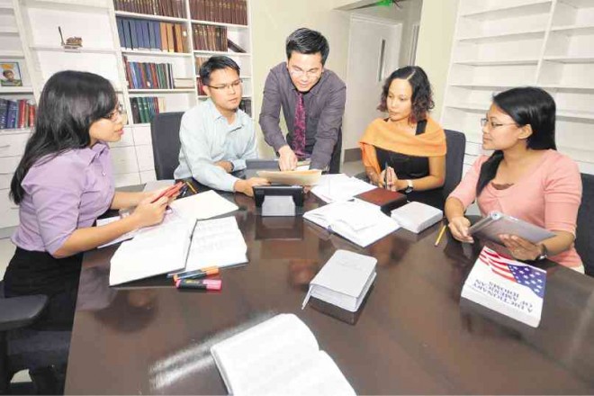 SKILLED translators from various Pangasinan-speaking towns work hard every day without pay at the Remote Translation Office of the Watch Tower in San Carlos City, Pangasinan province, to translate English Bibles and Bible-based literature into the mother tongue. WILLIE LOMIBAO/INQUIRER NORTHERN LUZON