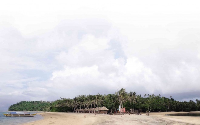 GUINANAYAN Island in Barangay Galicia, Rapu-Rapu, Albay province. NIÑO JESUS ORBETA 